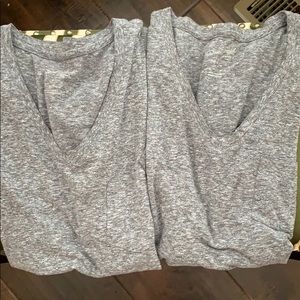 Universal thread t shirt x2